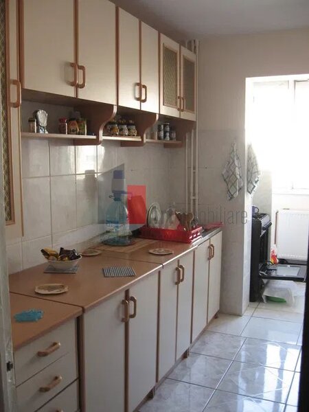 Aparatorii Patriei, vanzare apartament 3 camere, 2 bai.