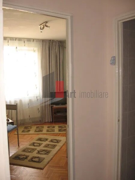 Aparatorii Patriei, vanzare apartament 3 camere, 2 bai.